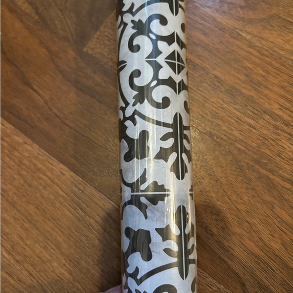 Magic cover drawer and cabinet liner - Picture 2 of 2